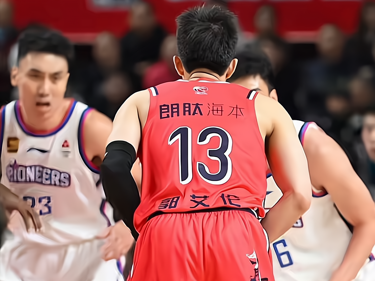 鹈鹕险胜太阳，郭艾伦带队取胜