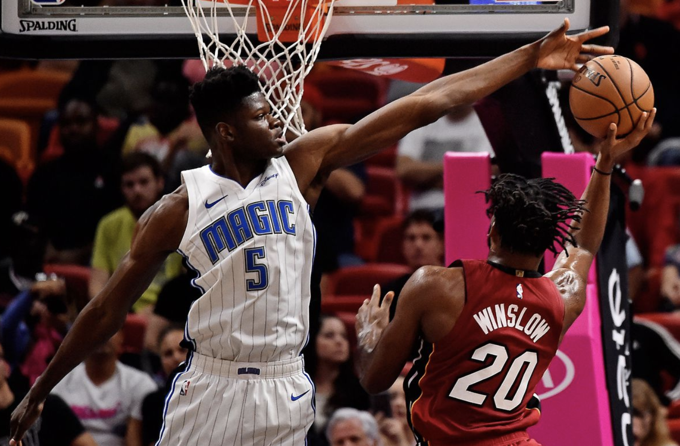 魔术碾压福建队，浓眉哥状态火热