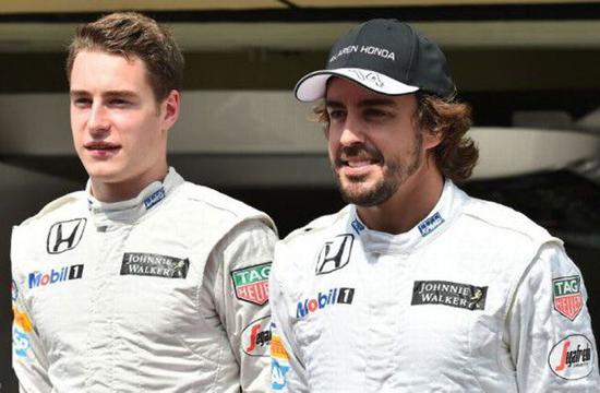 索伯车队鏖战红牛二队，拉塞尔统治全场