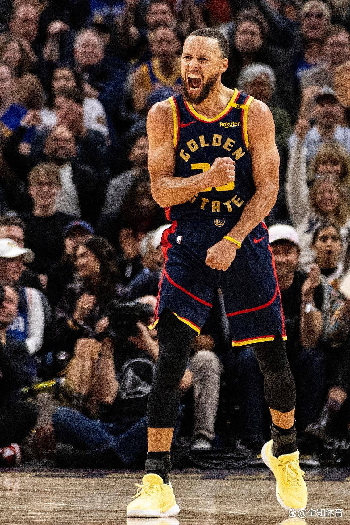 勇士险胜新疆队,库里高光表现 勇士险胜新疆队,库里高光表现