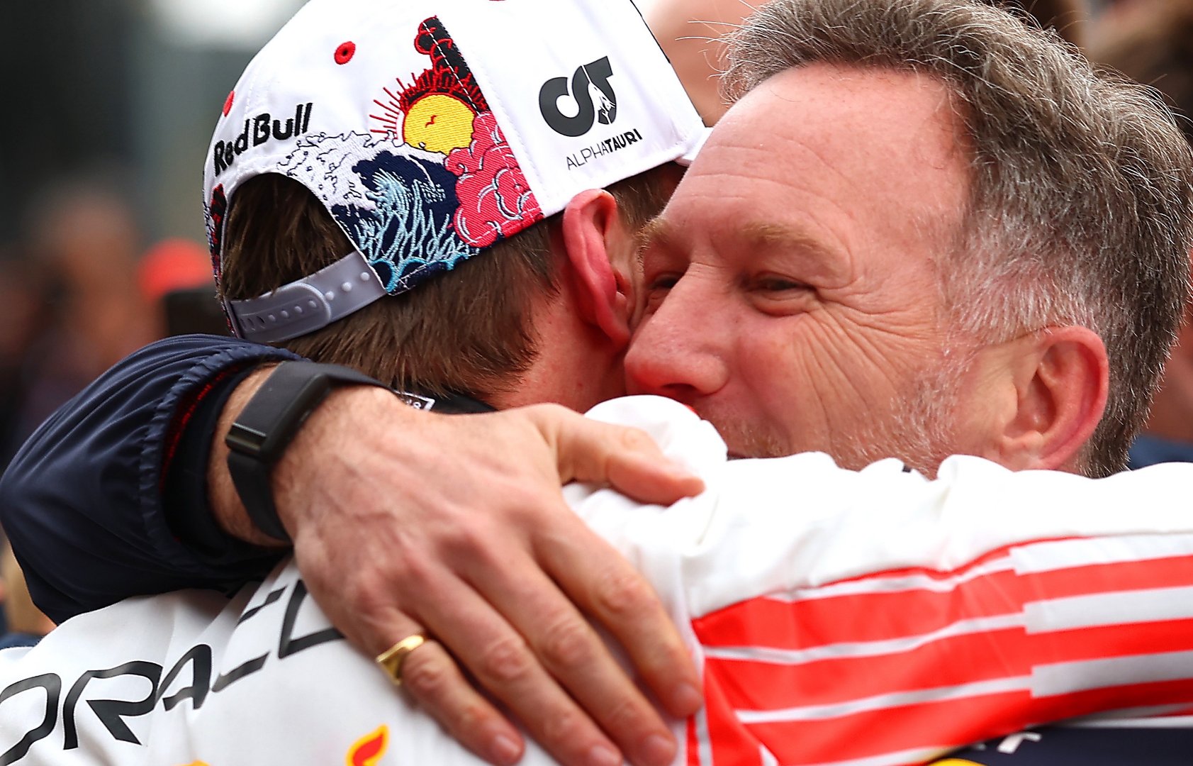 迈凯伦碾压红牛车队,维斯塔潘惊艳四座 迈凯伦碾压红牛车队,维斯塔潘惊艳四座