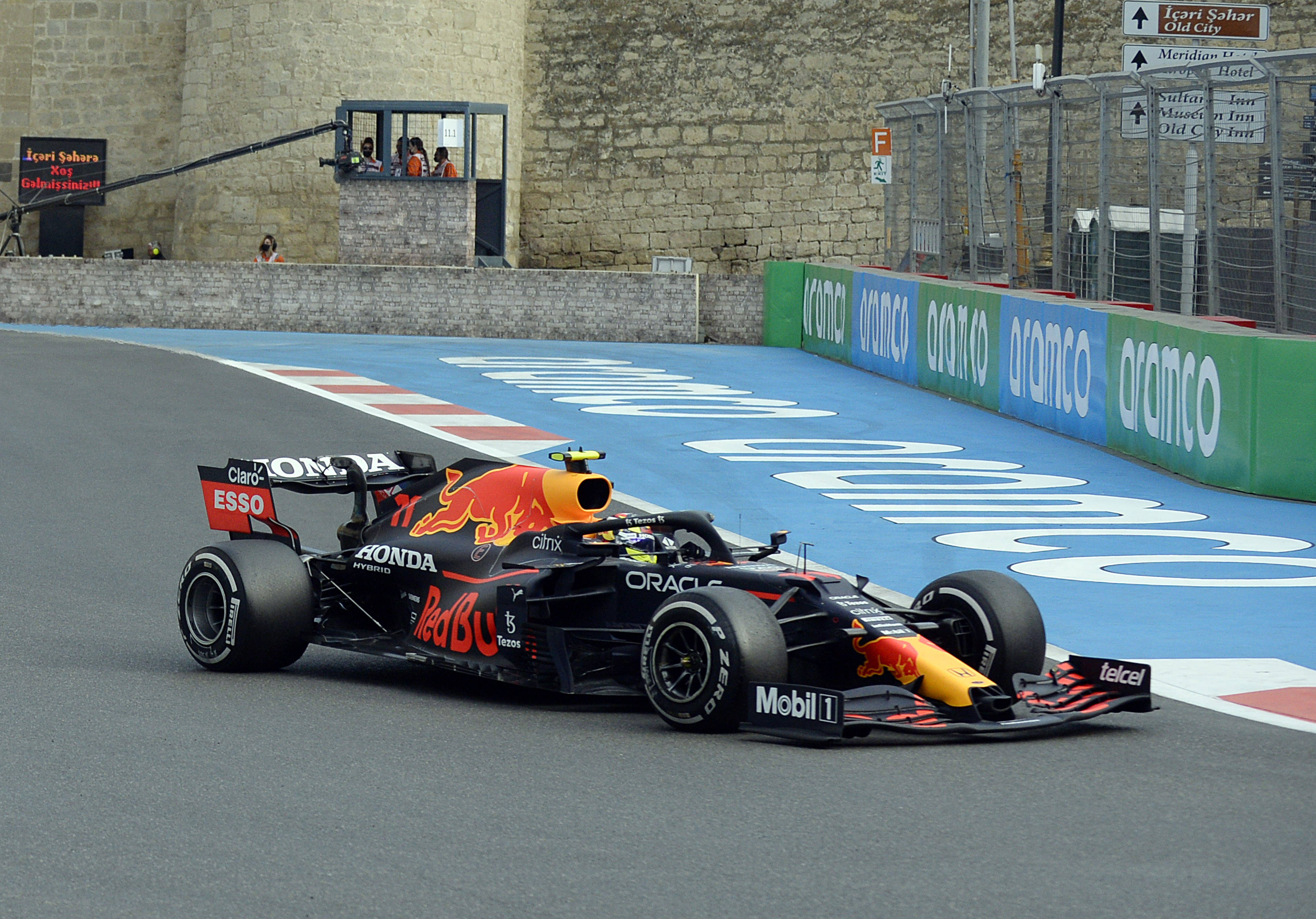 红牛二队绝杀梅赛德斯，佩雷兹点燃赛场