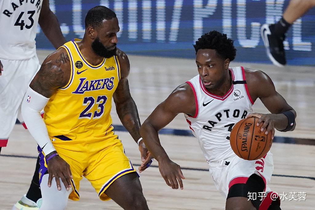 太阳横扫广东队，范弗利特统治全场