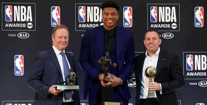 德安东尼接管马刺主教练一职,球迷期待新变化 德安东尼接管马刺主教练一职,球迷期待新变化