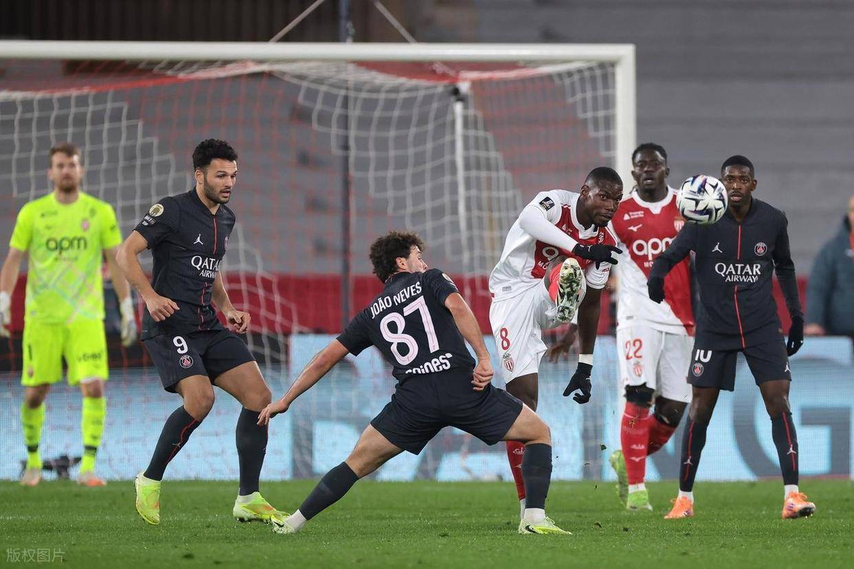 摩纳哥客胜布雷斯特，赢得保级希望