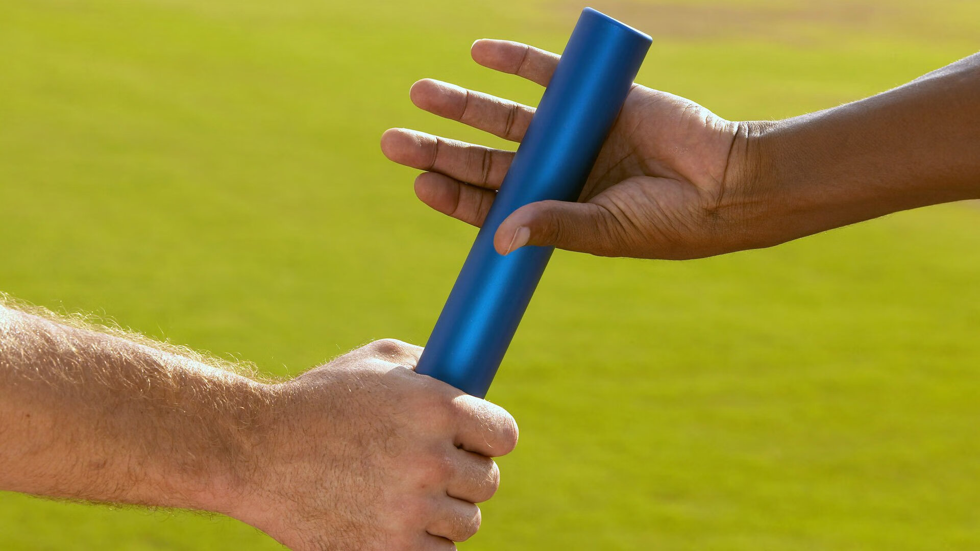 阿圭罗一锤定音，波兰巅峰对决力克丹麦书写传奇