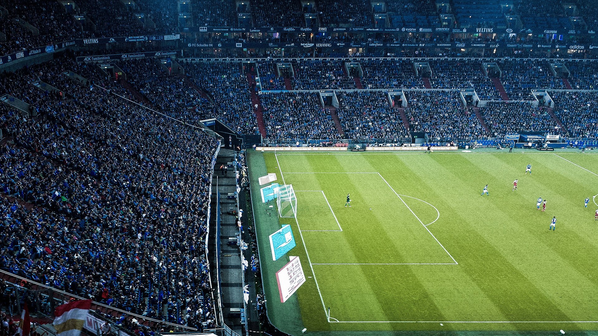 F1新赛季揭幕战与CBA焦点对决，速度与激情的周末交响